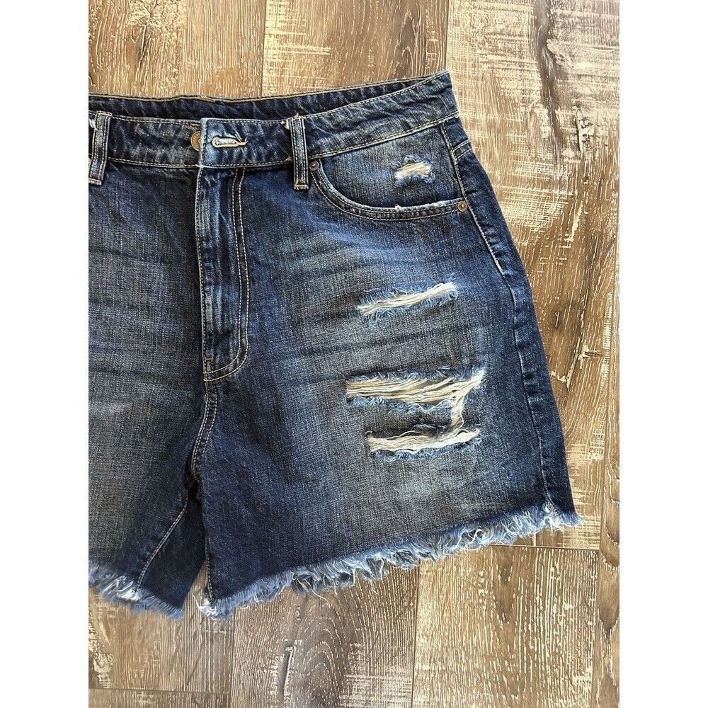 Kancan Distressed High Rise Frayed Hem Relaxed Denim Girlfriend Shorts 13/30 - Picture 10 of 11